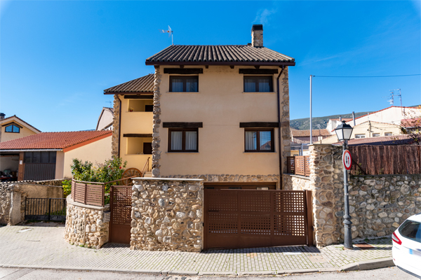 Construir casas de madera en el campo