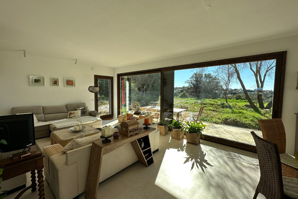 Construir casas de madera y cristal